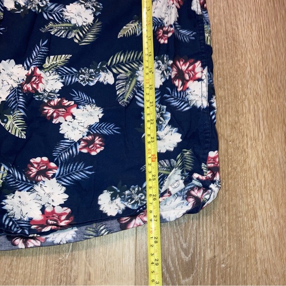Free Planet Mens Tropical Floral Print Short Sleeve Button-Up Shirt | Size 3X - Picture 7 of 8